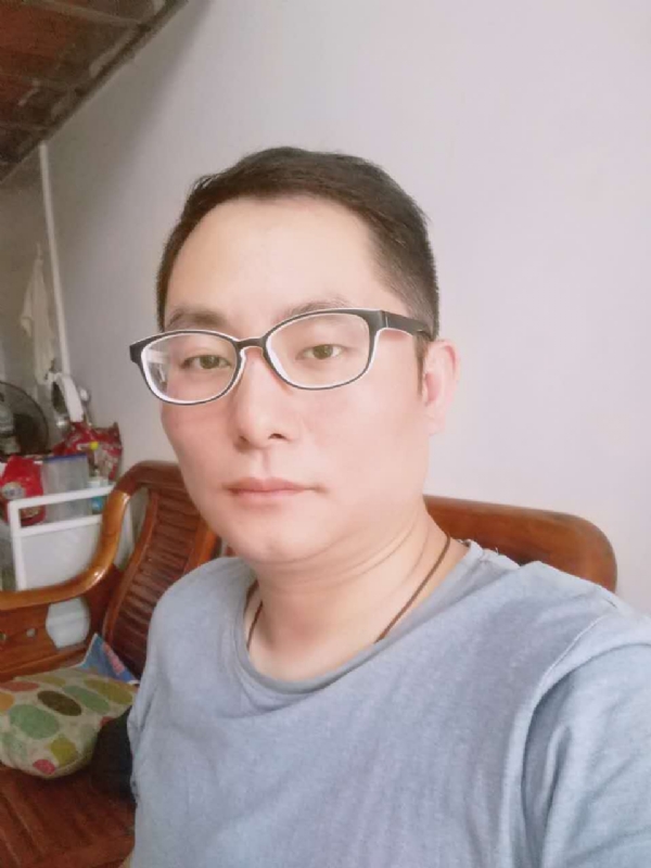 流星的尾巴的第一张照片--云霄相亲网