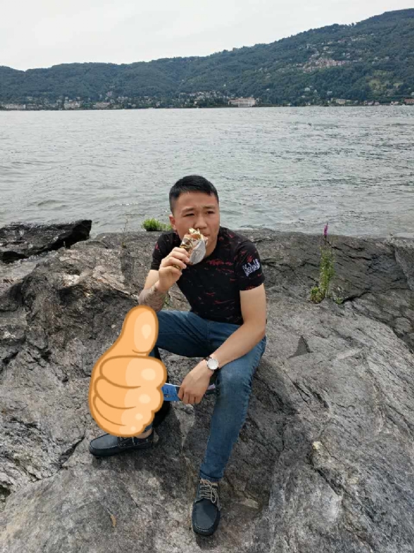 绚烂背后的平淡的第一张照片--云霄相亲网