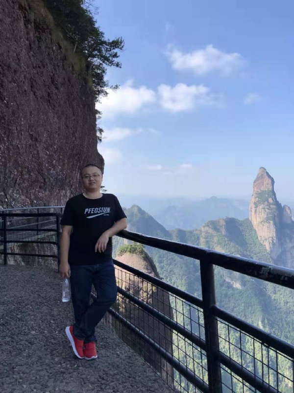不杵于物的第一张照片--云霄相亲网