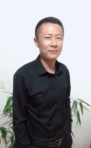 地huhi的第一张照片--云霄相亲网