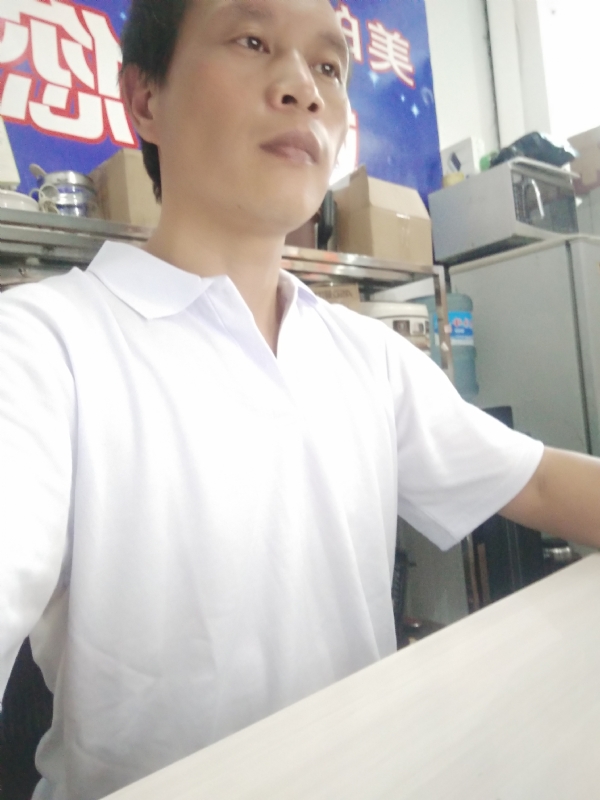 深蓝色的海的第一张照片--云霄相亲网