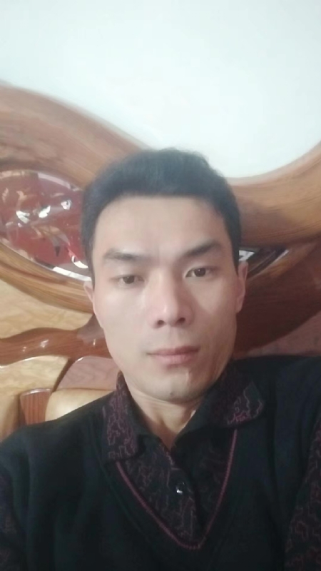 错把真心喂了狗的第四张照片--云霄相亲网