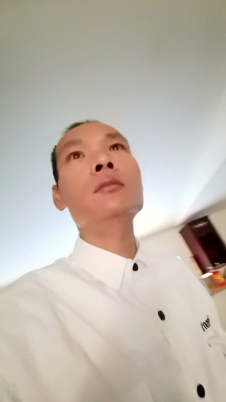 只影向谁去的第五张照片--云霄相亲网