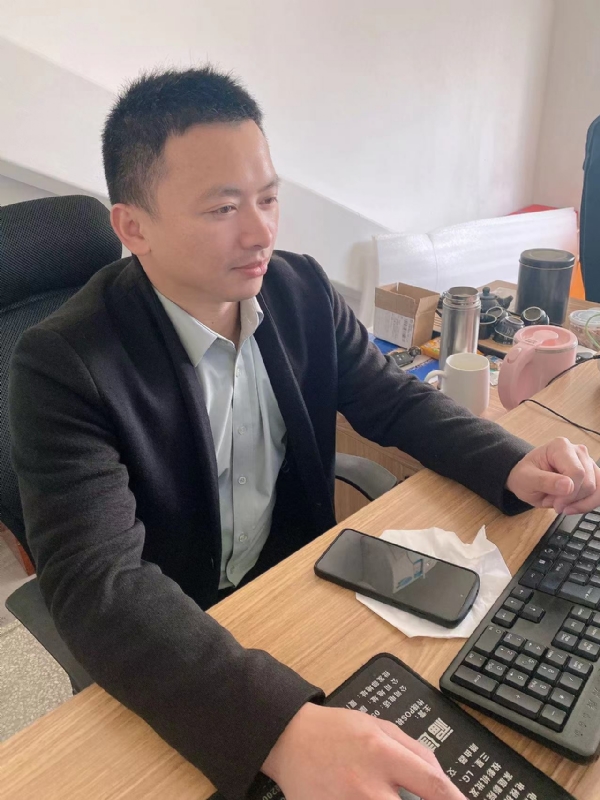 落叶知秋的第一张照片--云霄相亲网