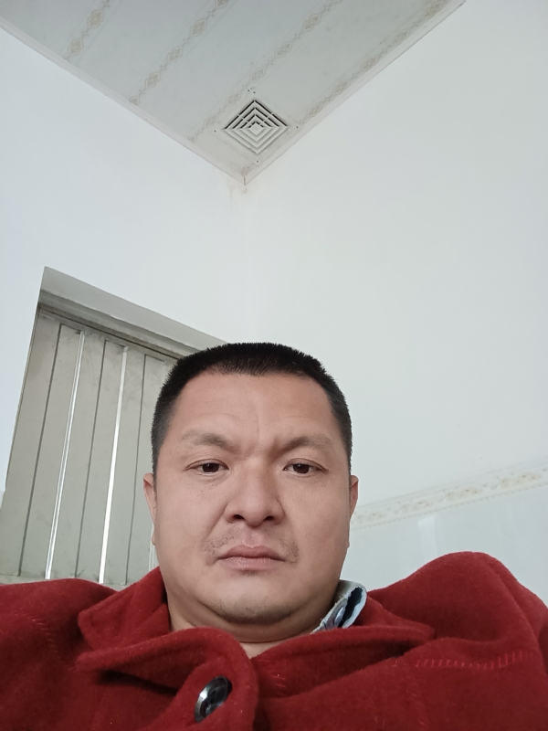 兰成龙的第一张照片--云霄相亲网